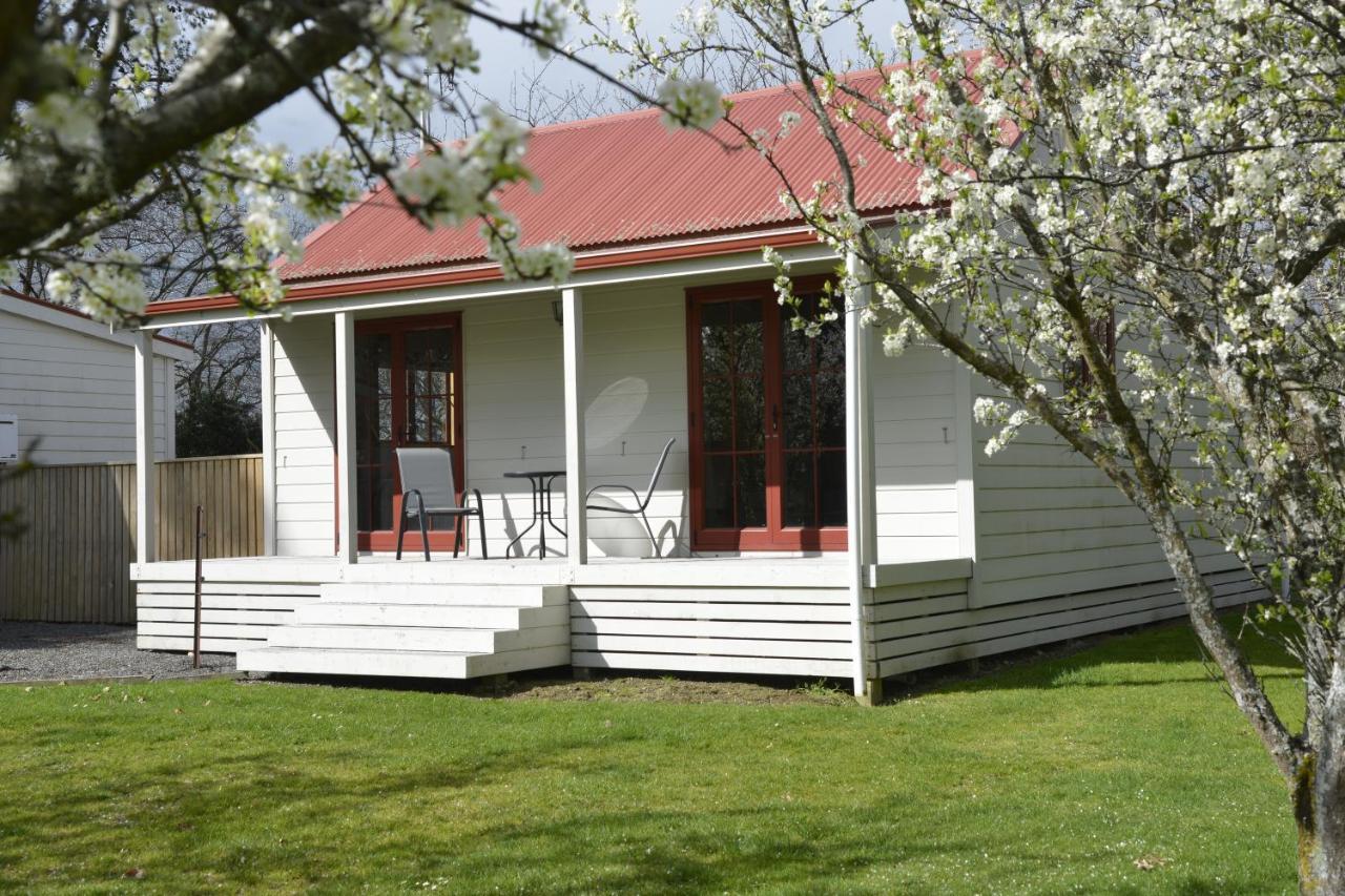 Terracotta Lodge & Cottages Carterton Exterior foto